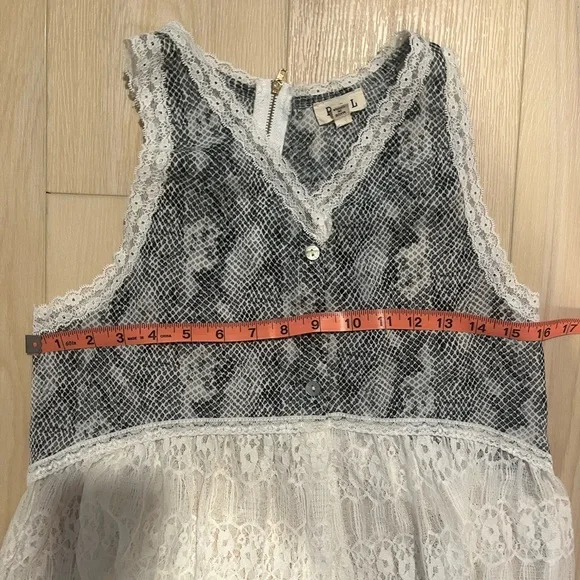 POL Lace Dress/Kimino - Picture 4 of 6